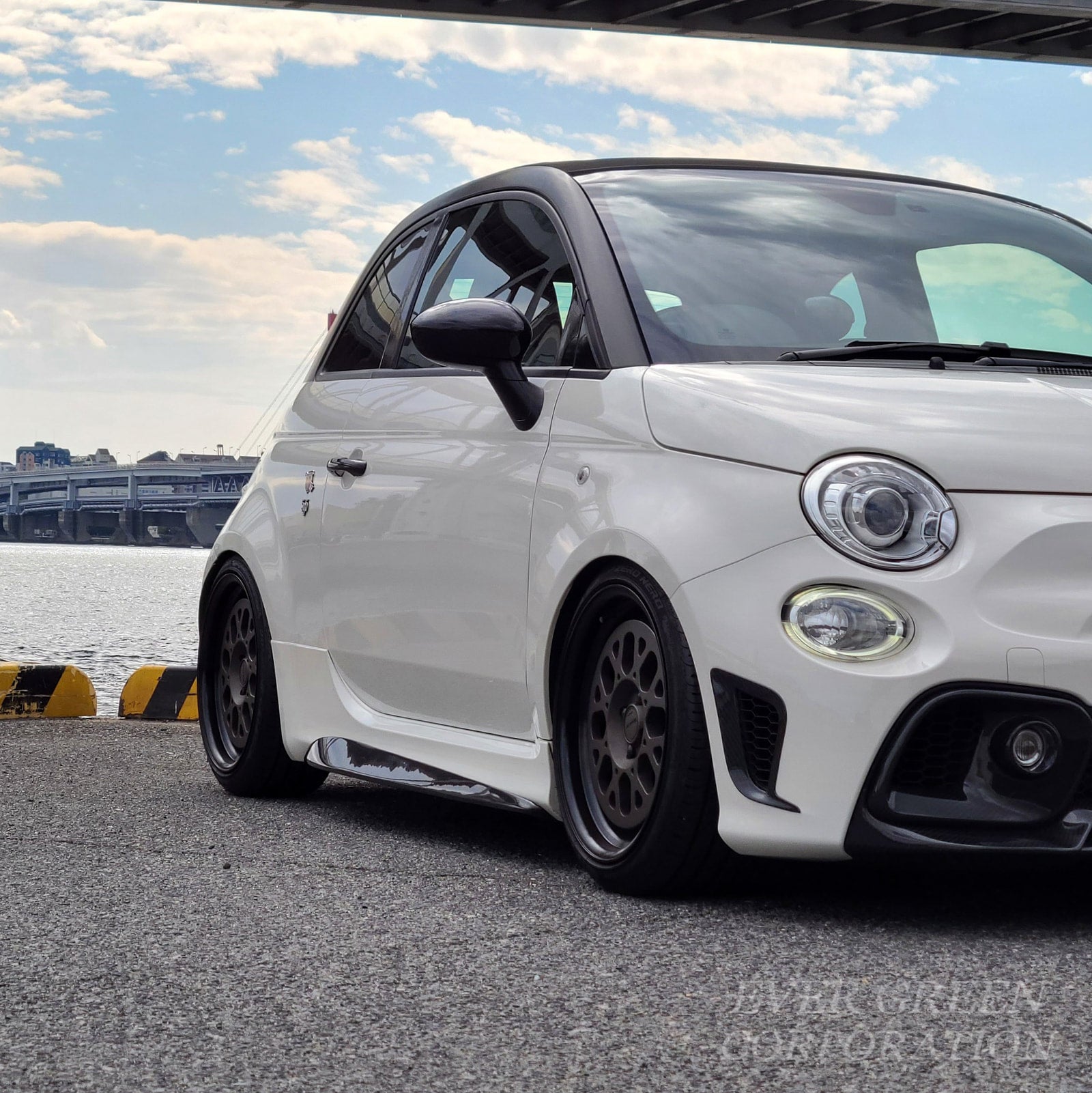 SFORZA ABARTH 595 ドライカーボン サイドスカート | EVERGREEN