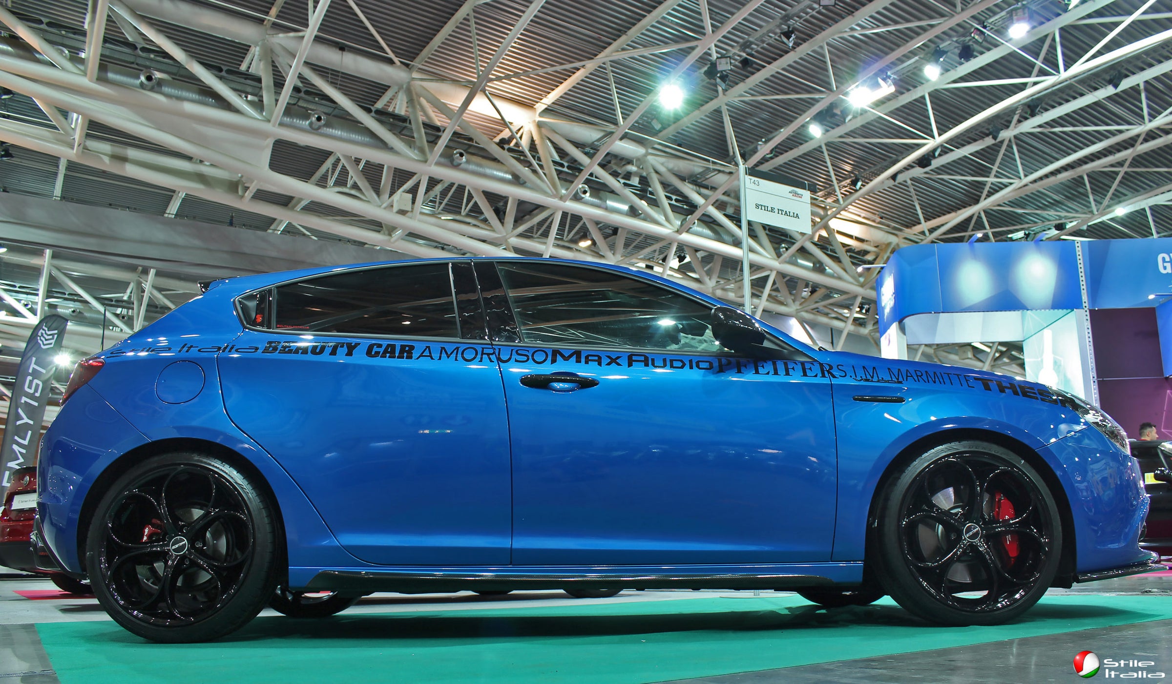 Stile Italia アルファロメオジュリエッタ用ドライカーボン製サイド