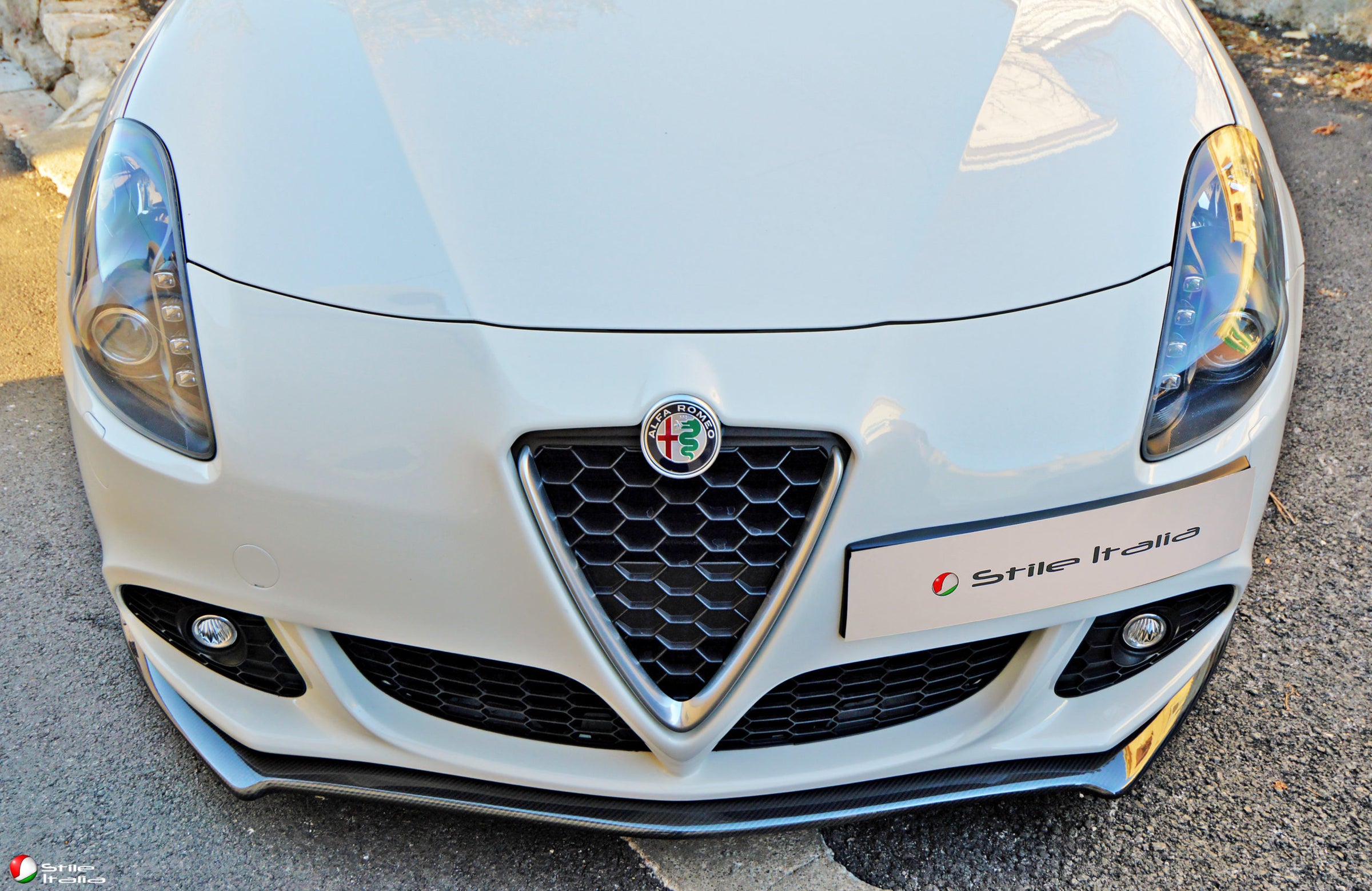 Stile Italia製アルファロメオジュリエッタ用ドライカーボン製