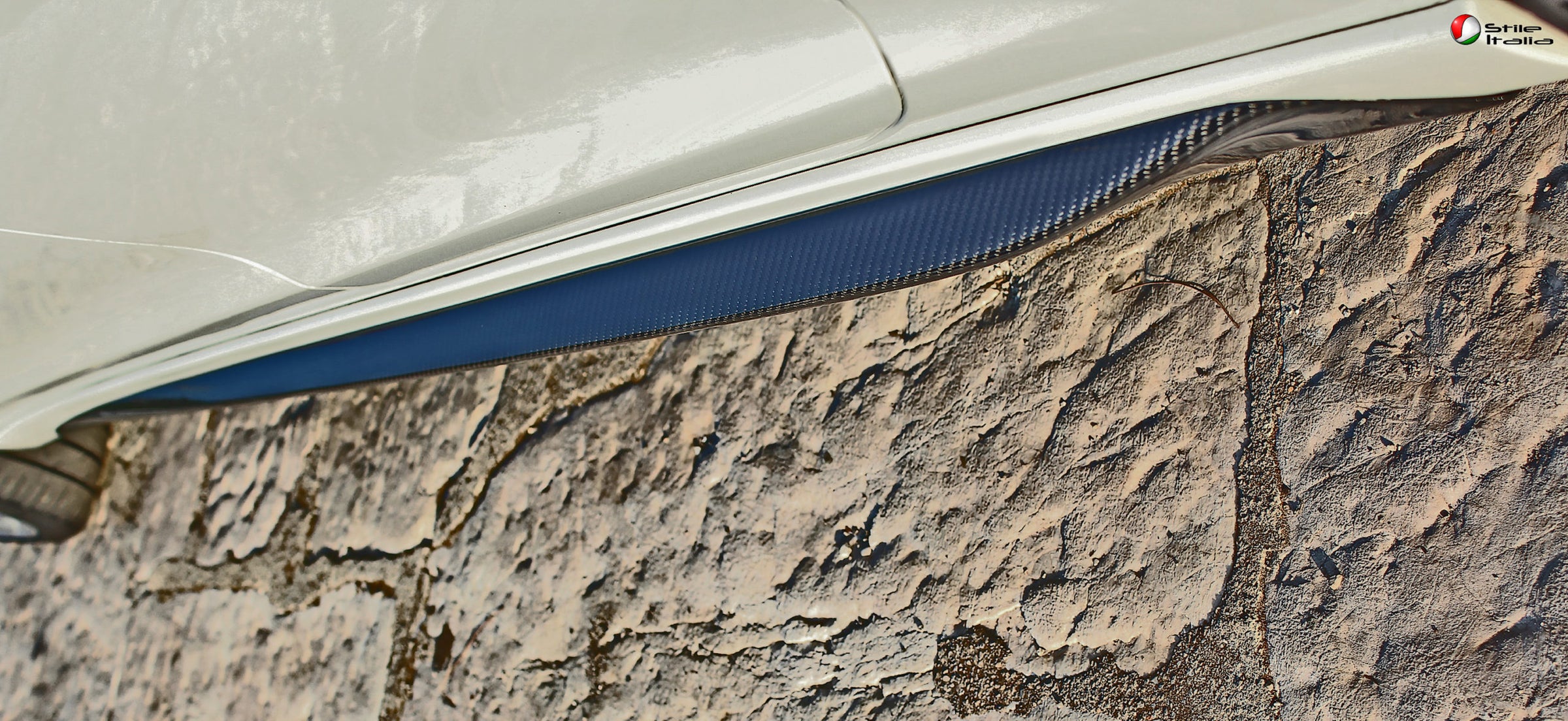 Stile Italia アルファロメオジュリエッタ用ドライカーボン製サイド